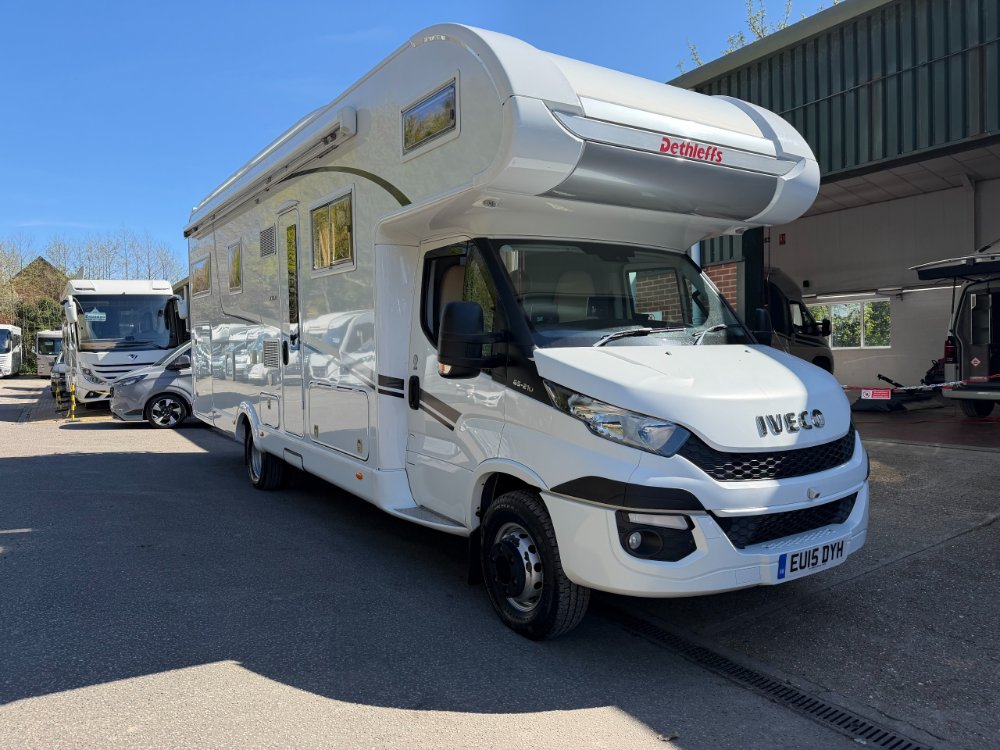 White Dethleffs Globetrotter XXLA 9000 EB