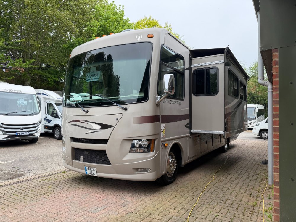 Thor Windsport 32A for sale in Andrew James Motorhomes