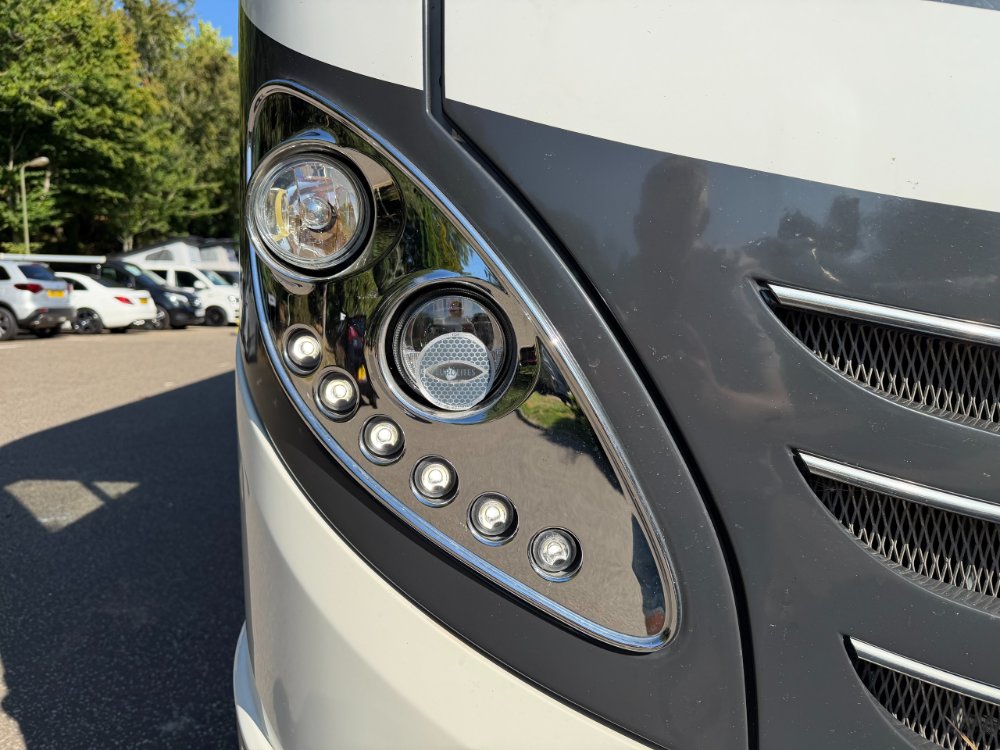 White 2019 Concorde Charisma 850L in Hailsham