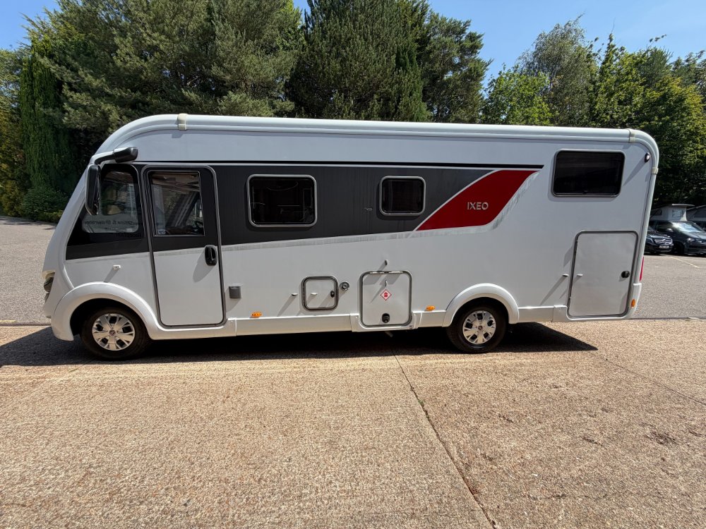 2018 Burstner Ixeo i-728G